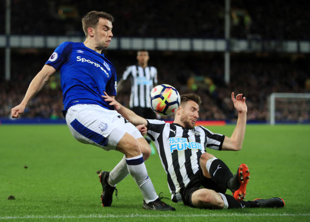 面对引援过 面对引援过